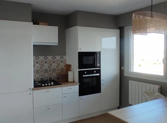 Belle Vue Apartment *